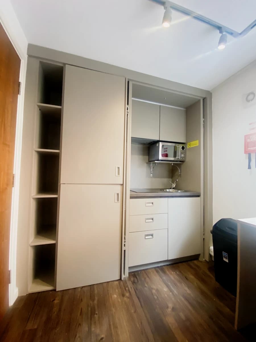 iQ Grosvenor House image