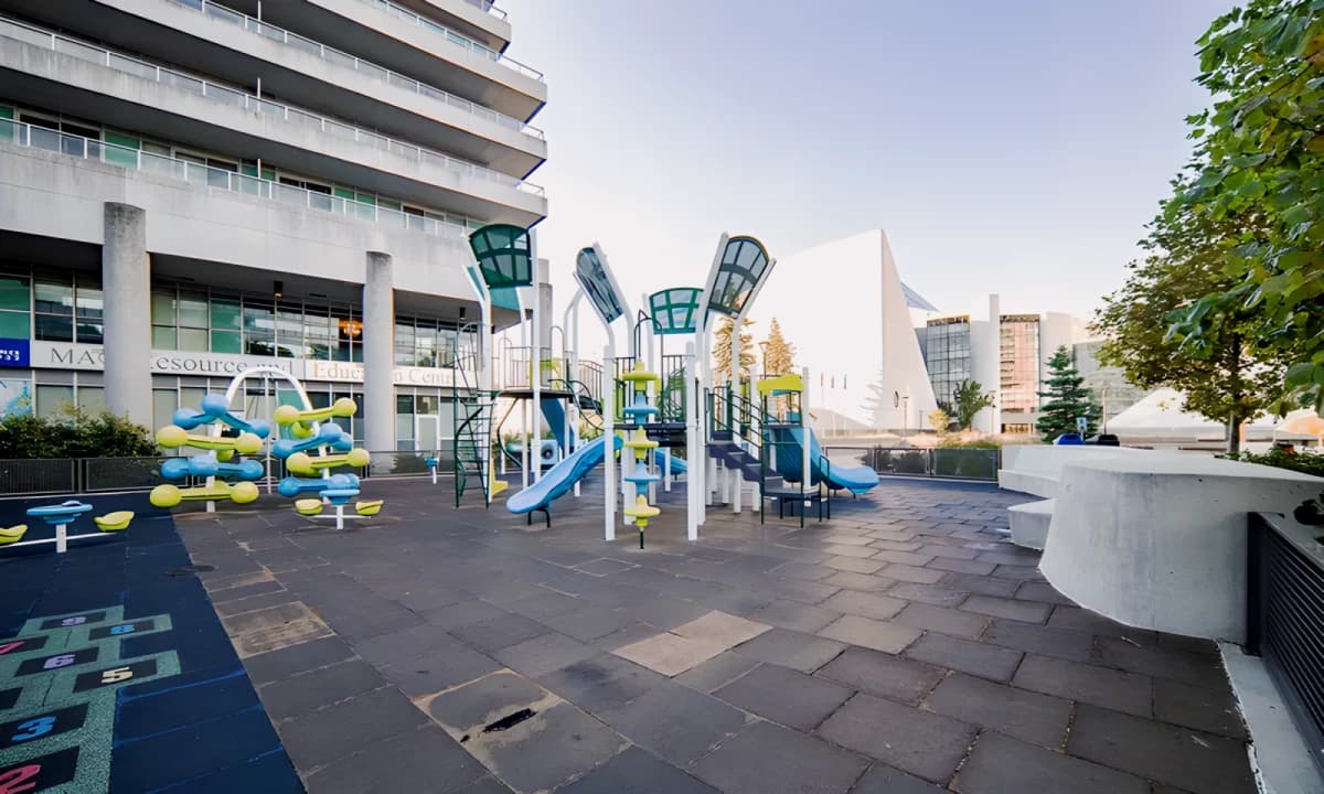 Outdoor Features