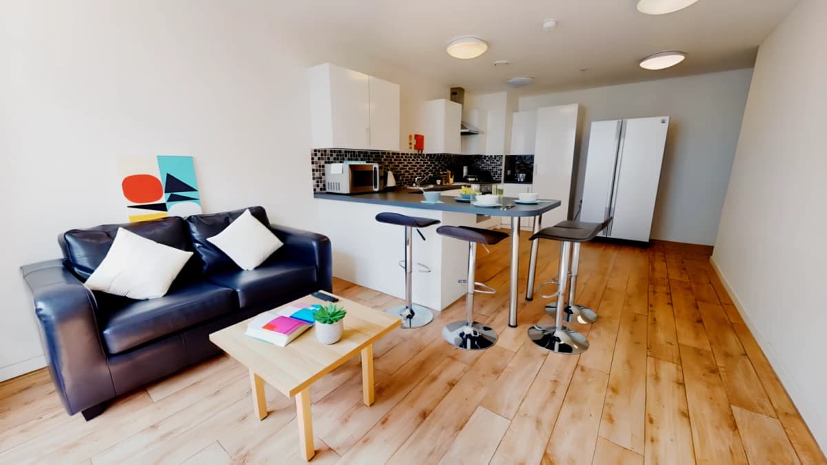 iQ Sterling Court image