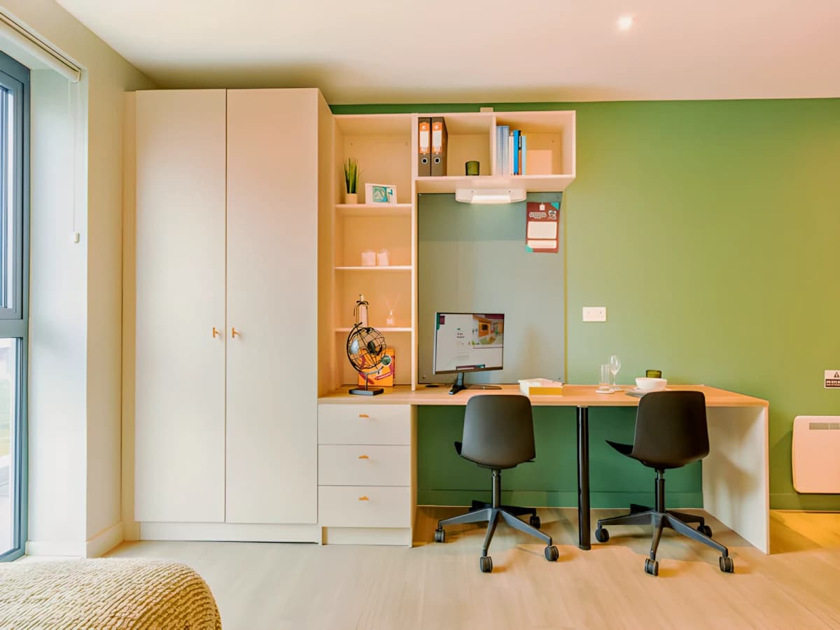 Premium Plus Studio