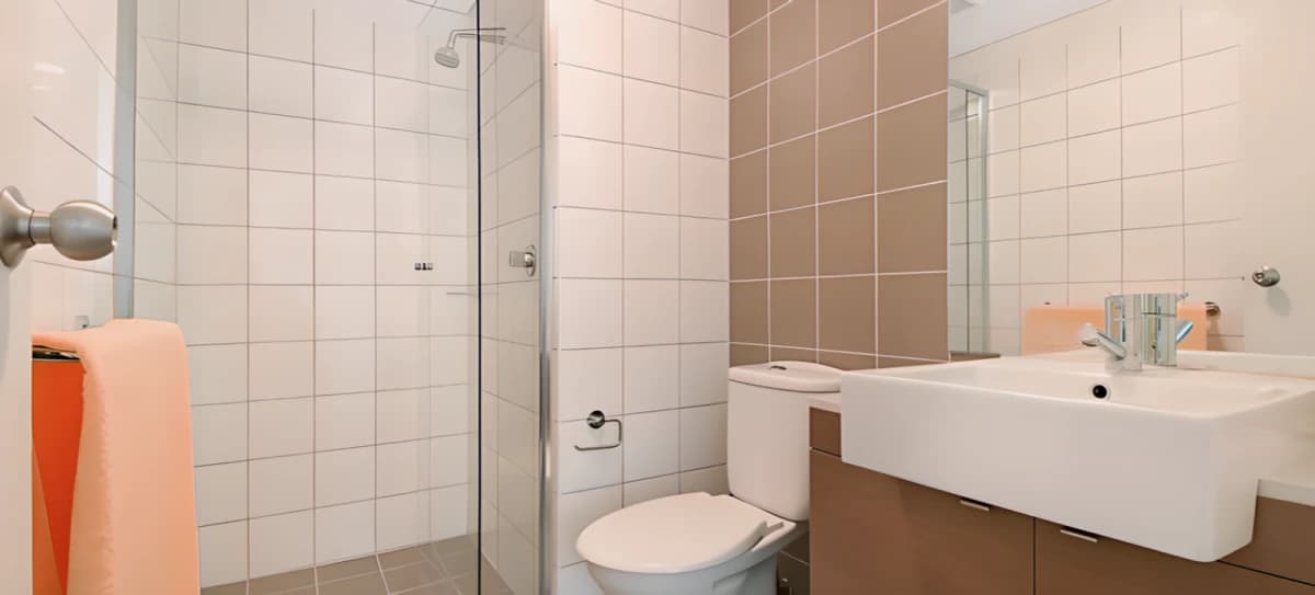 Student Living - East West image