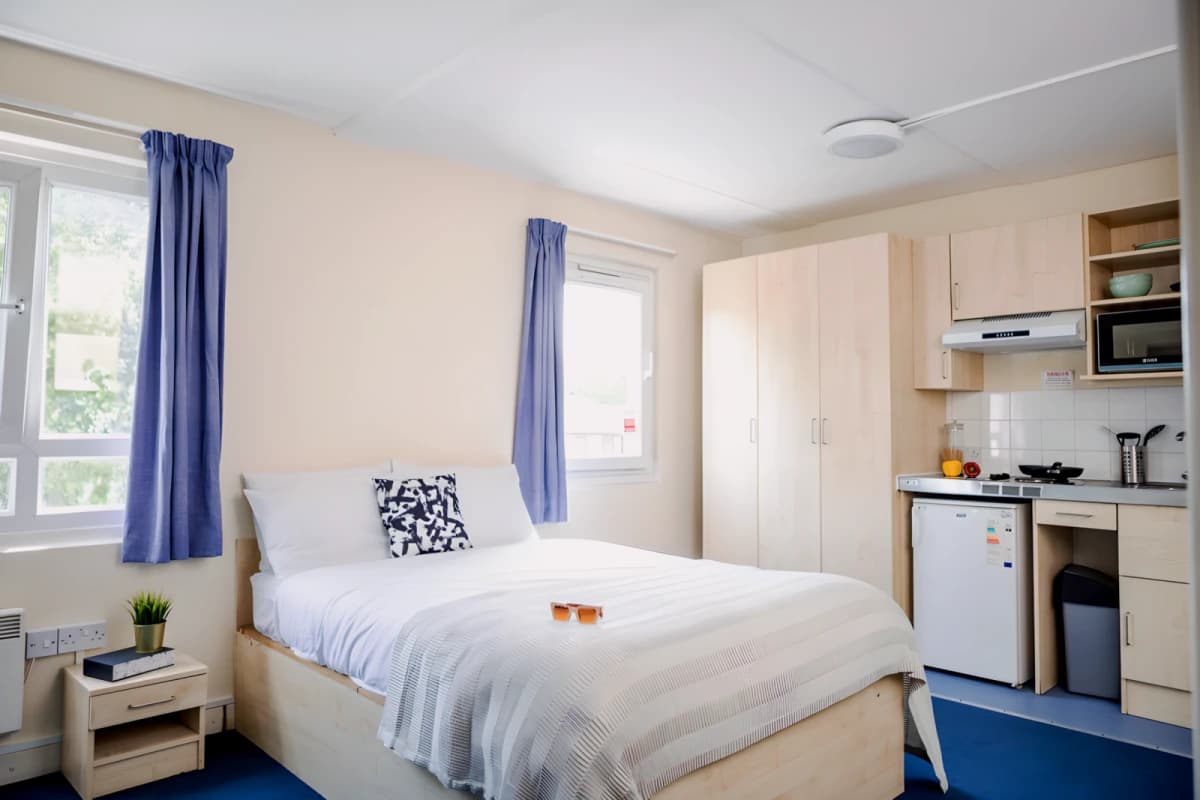 GoBritanya McMillan Residence image 4