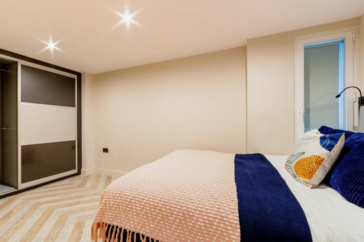 Dwell 121 Princess Street image 3