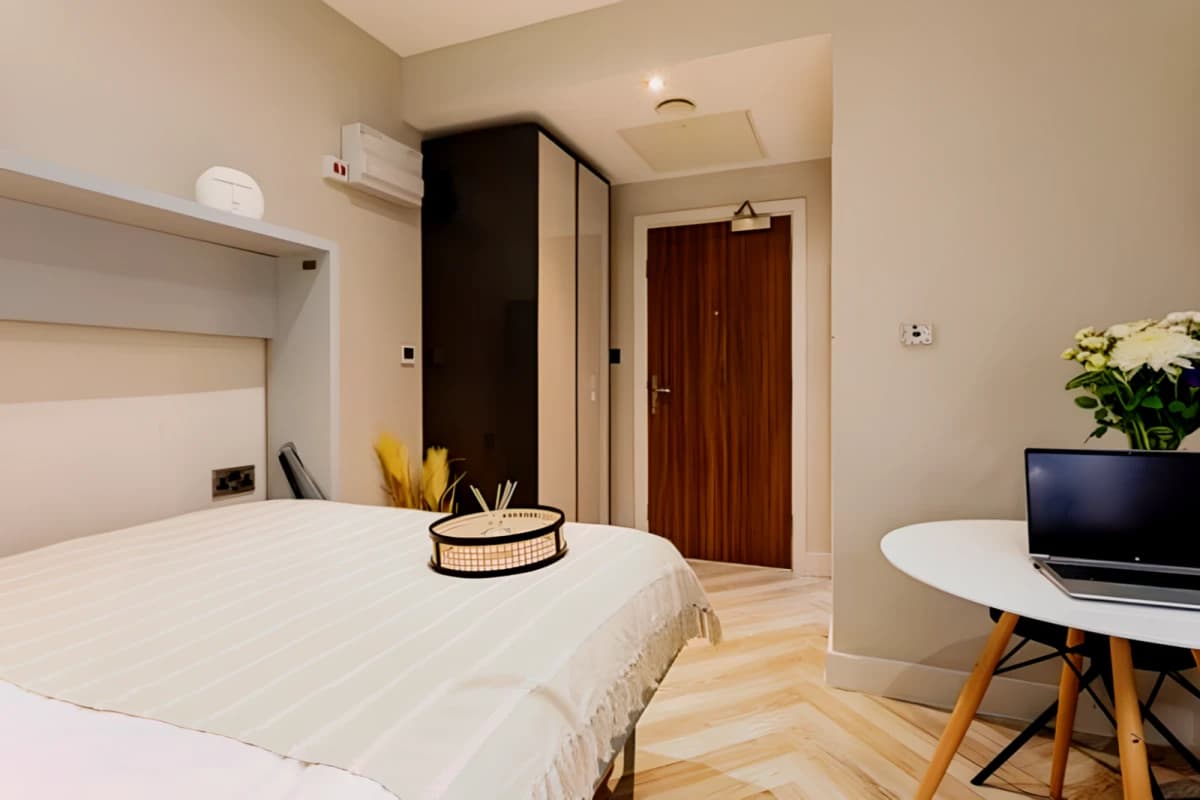 Dwell 121 Princess Street image