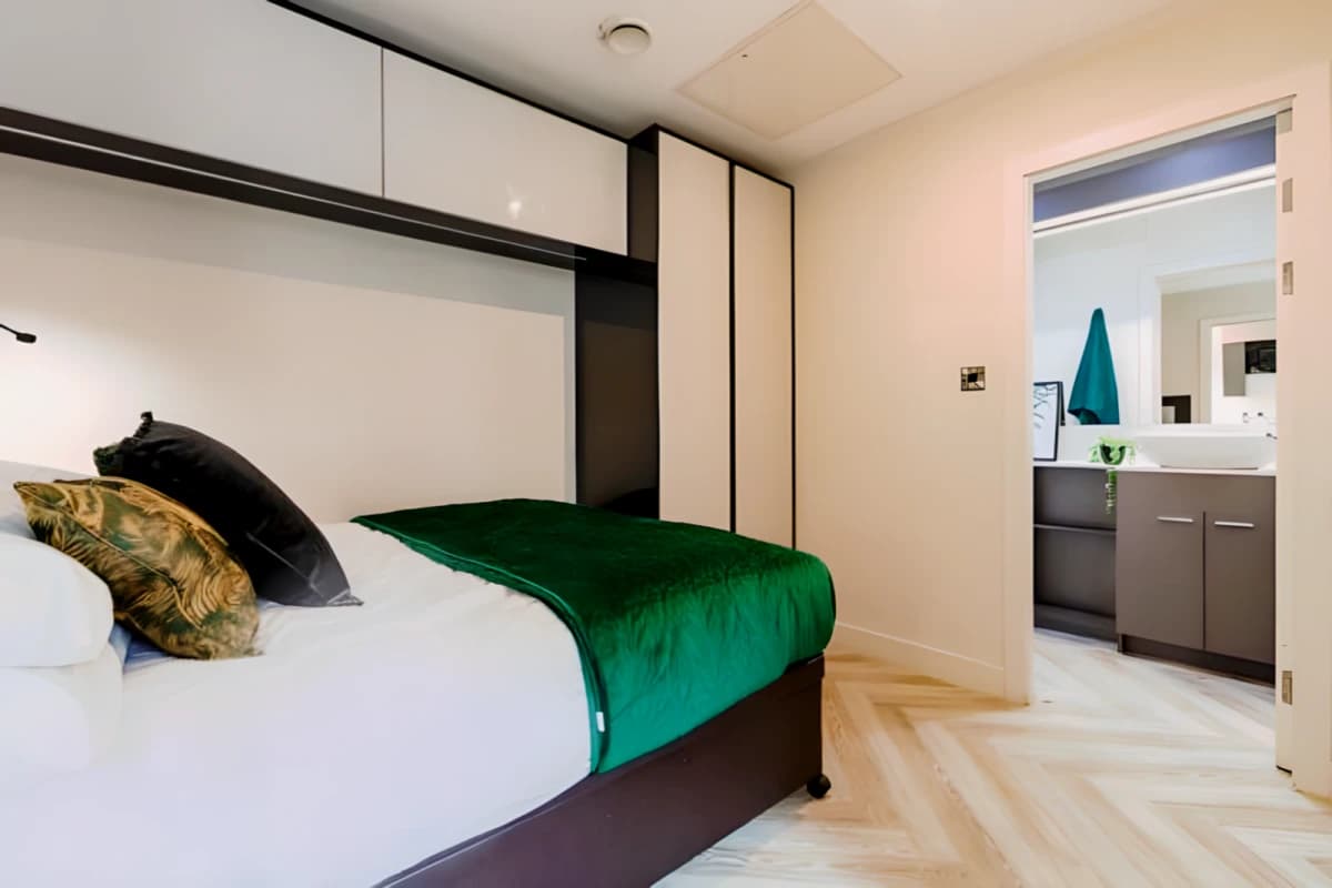 Dwell 121 Princess Street image