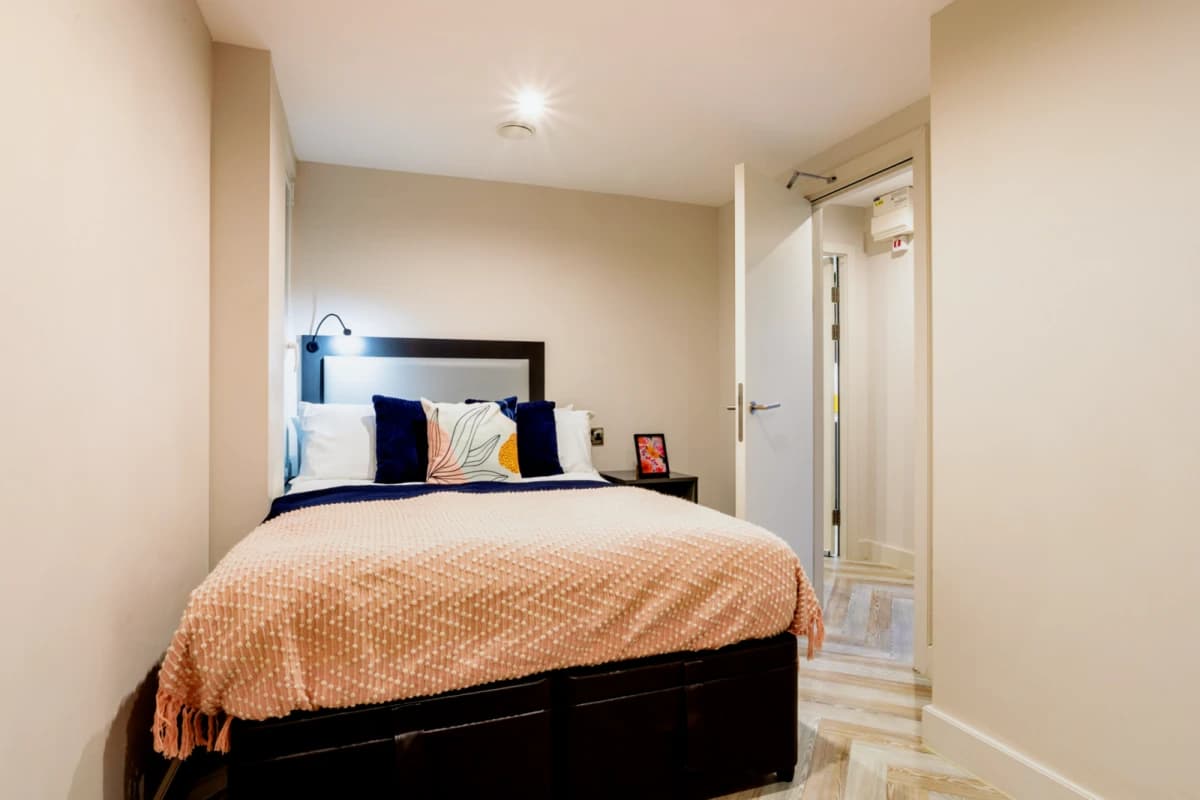 Dwell 121 Princess Street image