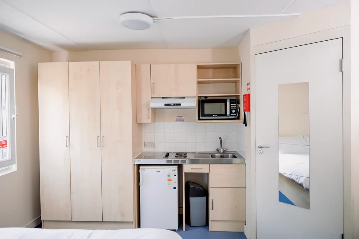 GoBritanya McMillan Residence image