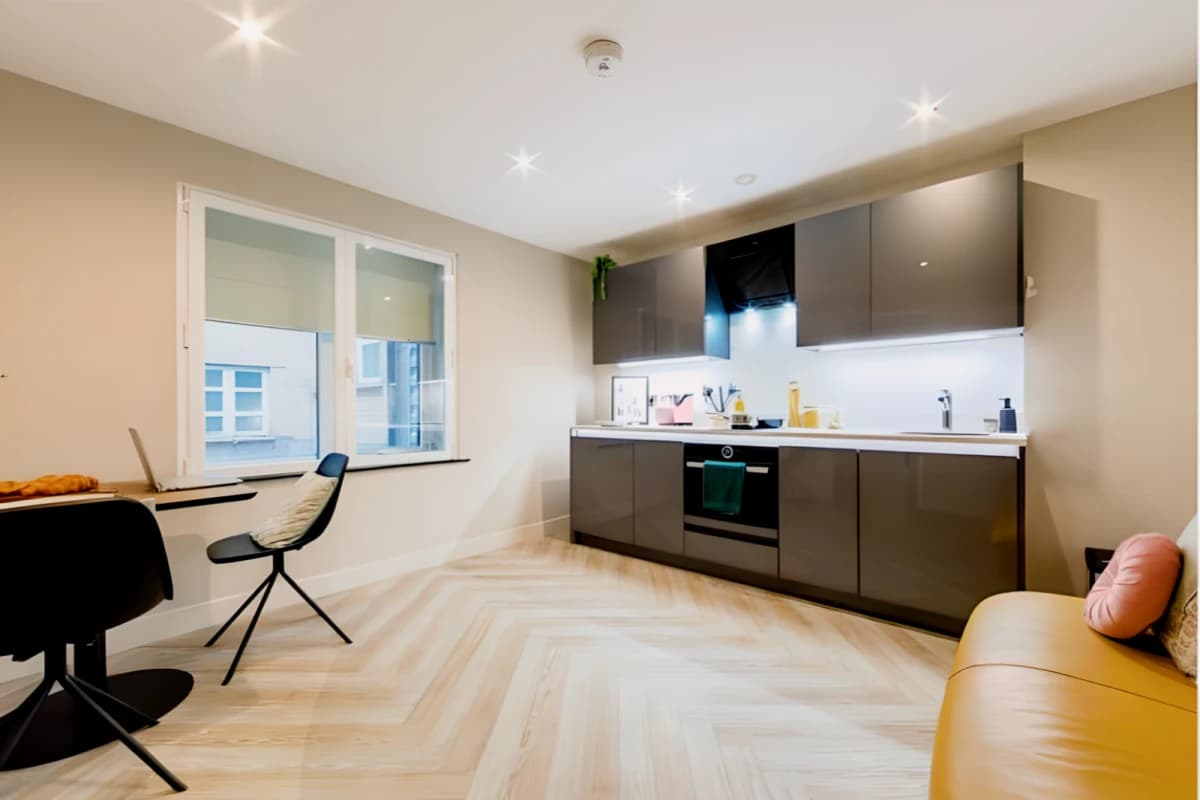 Dwell 121 Princess Street image