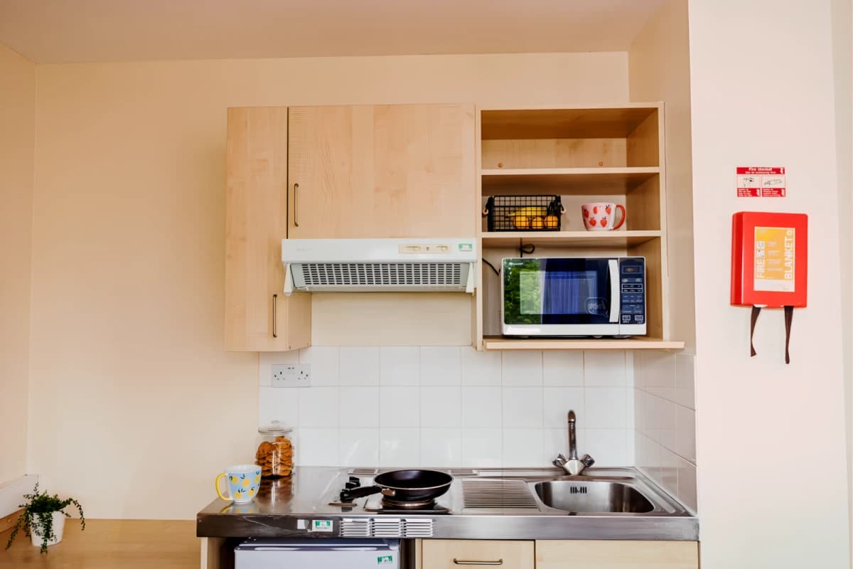 GoBritanya McMillan Residence image