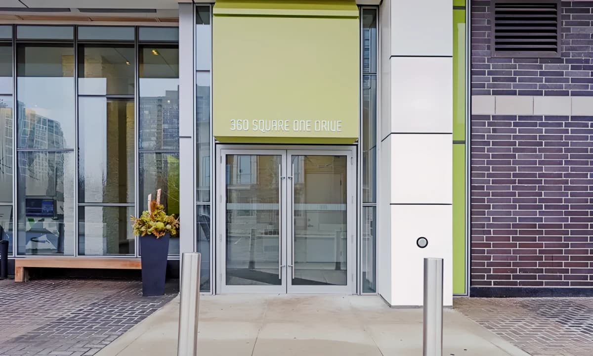 Limelight North Tower(360 Square One Dr & 370 Square One Dr)