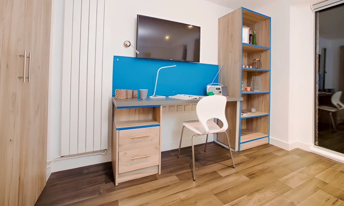 Edge Apartments image
