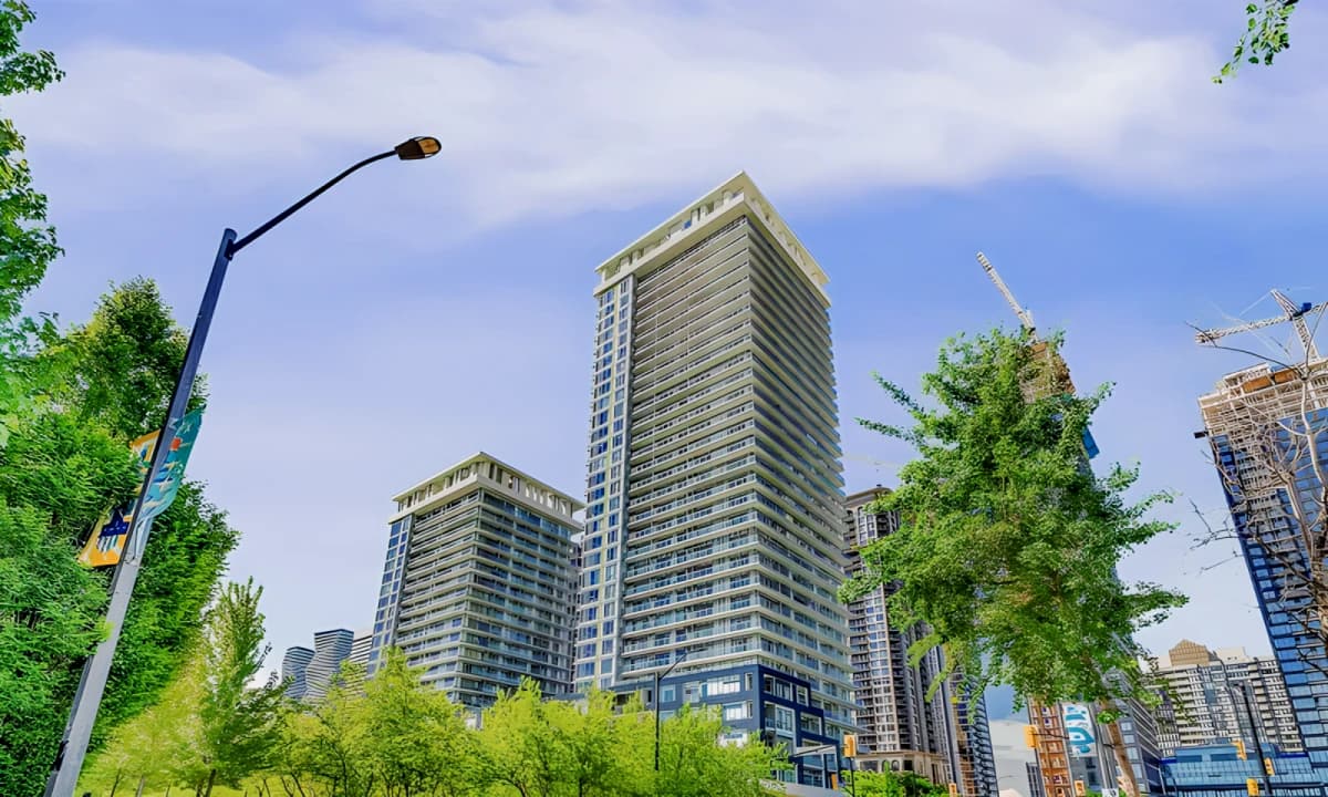 Limelight North Tower(360 Square One Dr & 370 Square One Dr) image 2