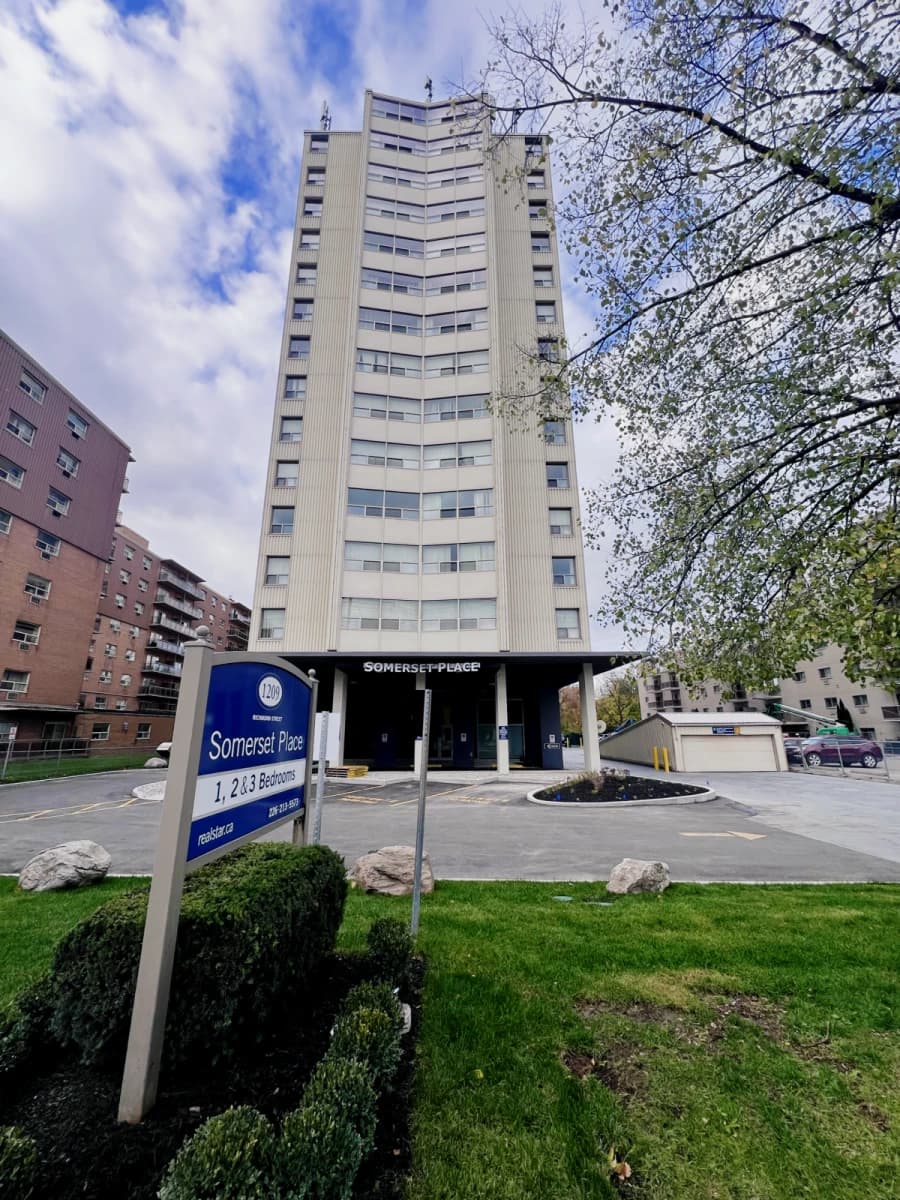 Somerset Place Apartments image 5