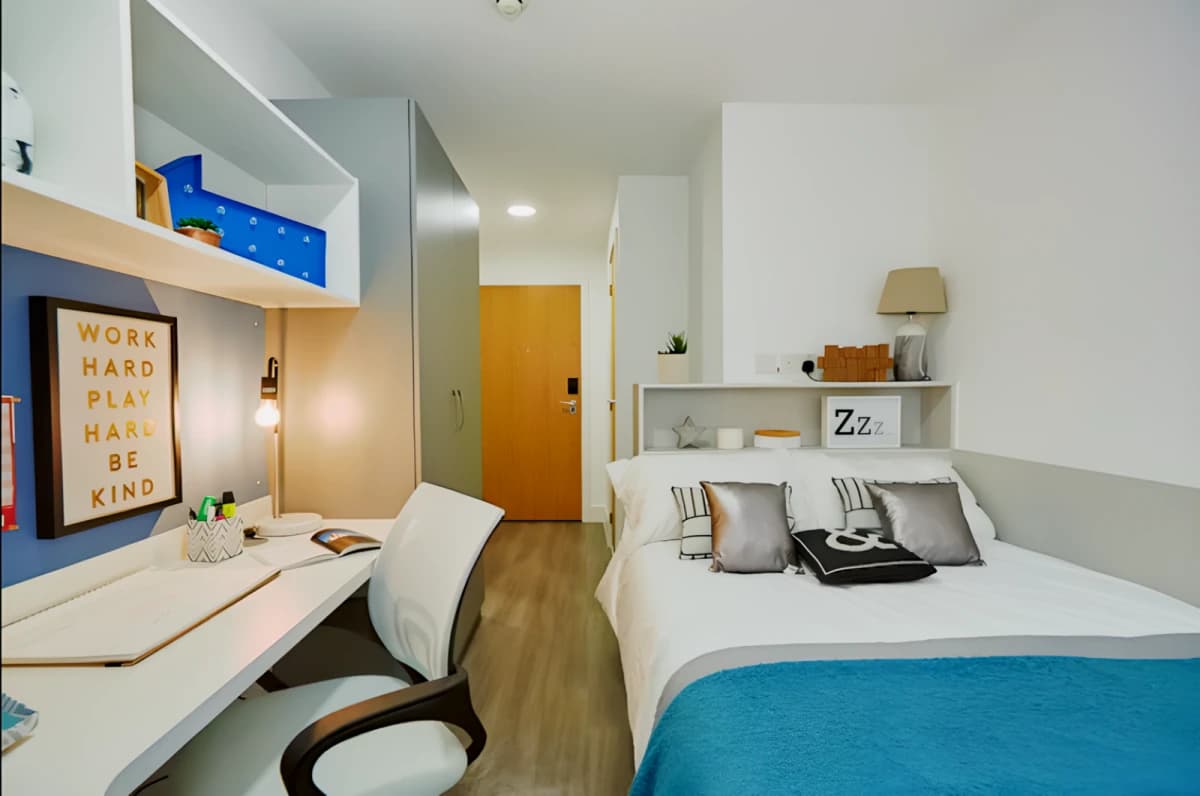 Merchant Apartments image 3