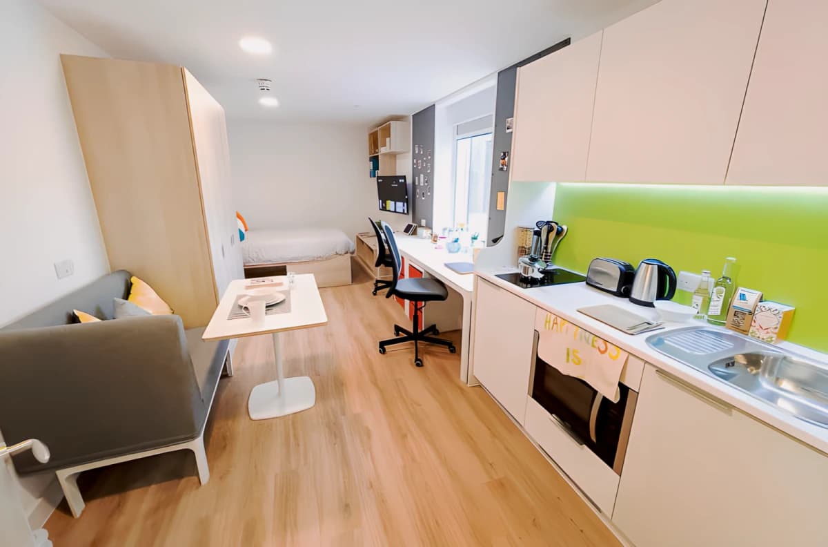 VIP Plus Studio
