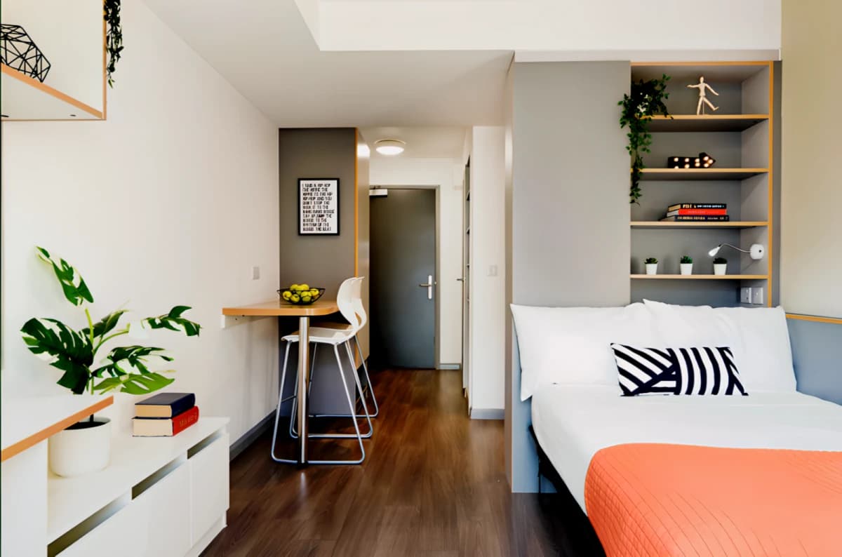 Hampton Square image