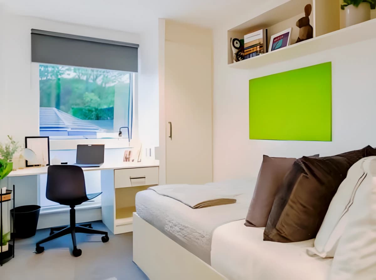 Harbour Court image