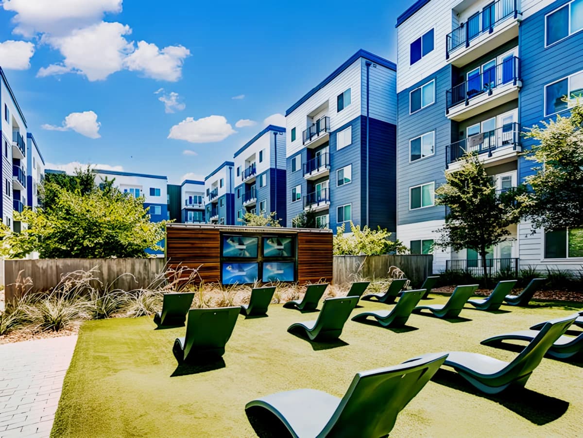 Outdoor Features