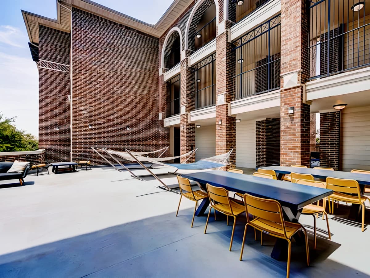 Outdoor Features
