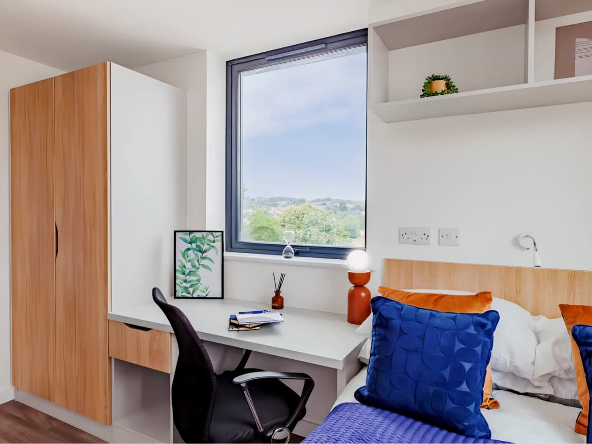 Hill View Place image