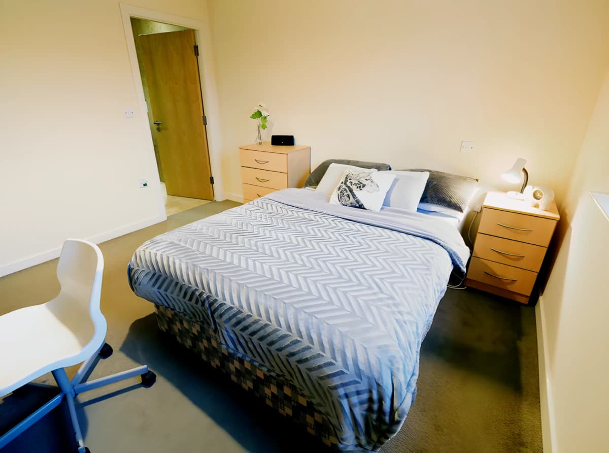 Hassells Bridge Apartments image