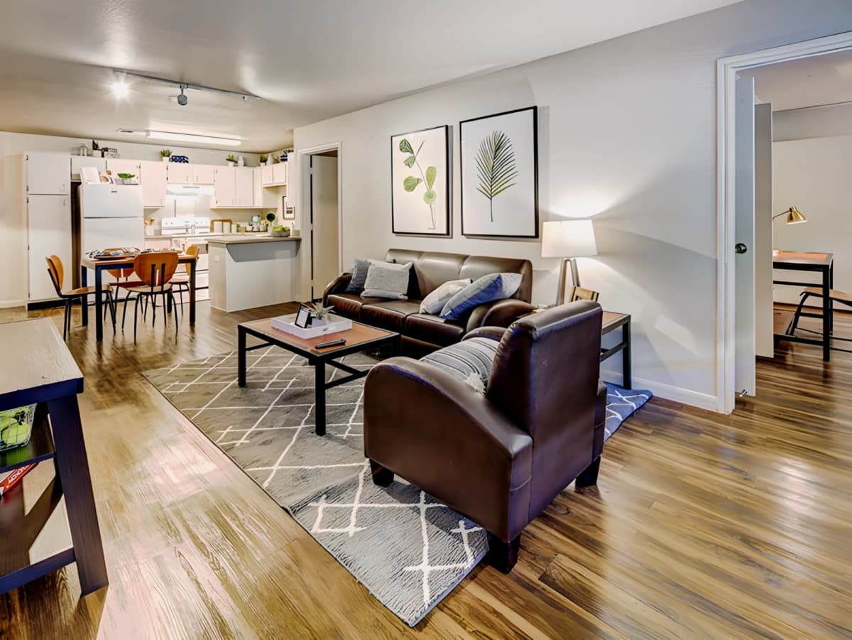 University Pointe image