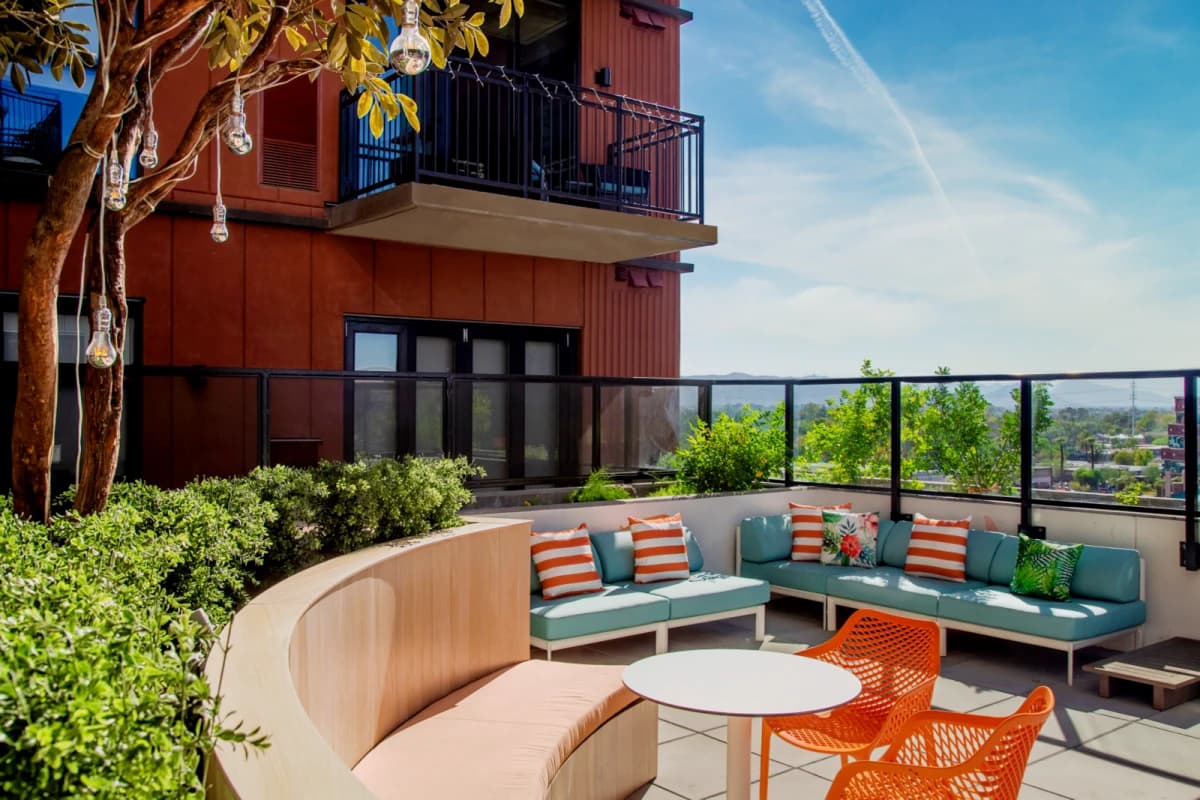 Outdoor Features