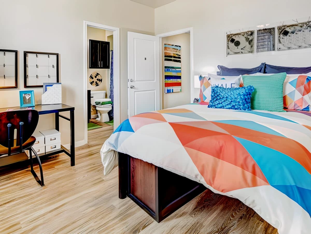 U Club Townhomes on Marion Pugh image 2