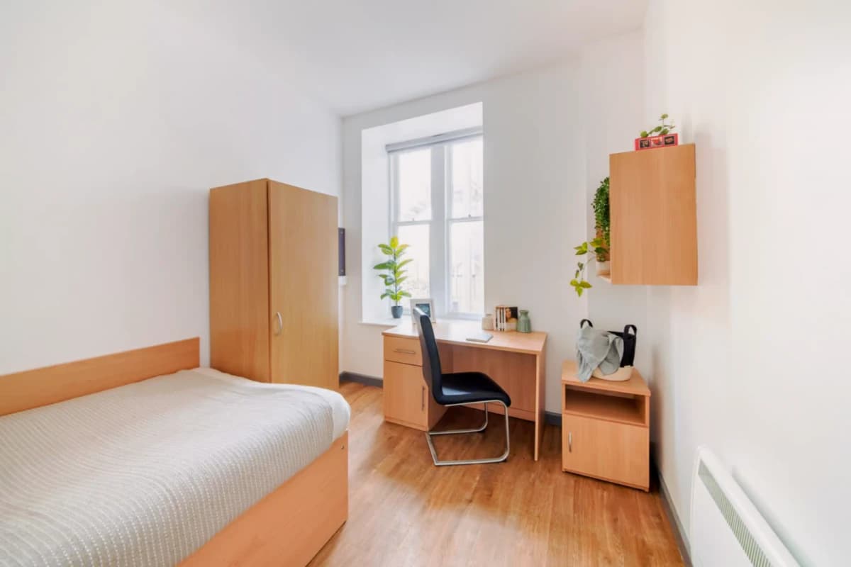 Alexandra Hall image