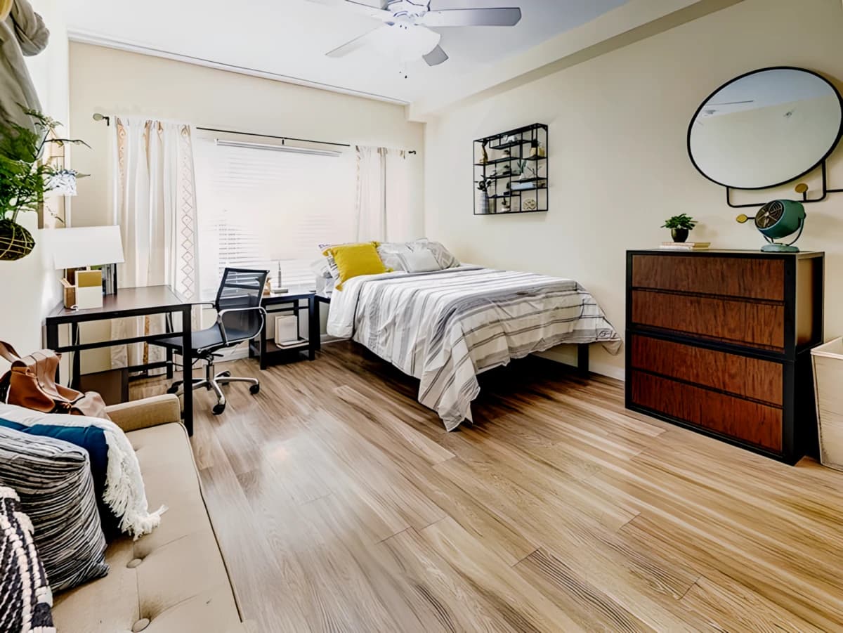 2 Bed - 2 Bath Shared