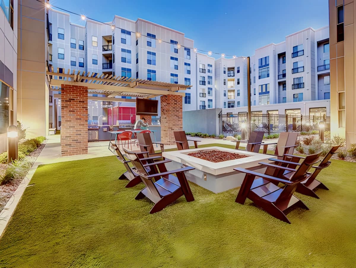 Outdoor Features