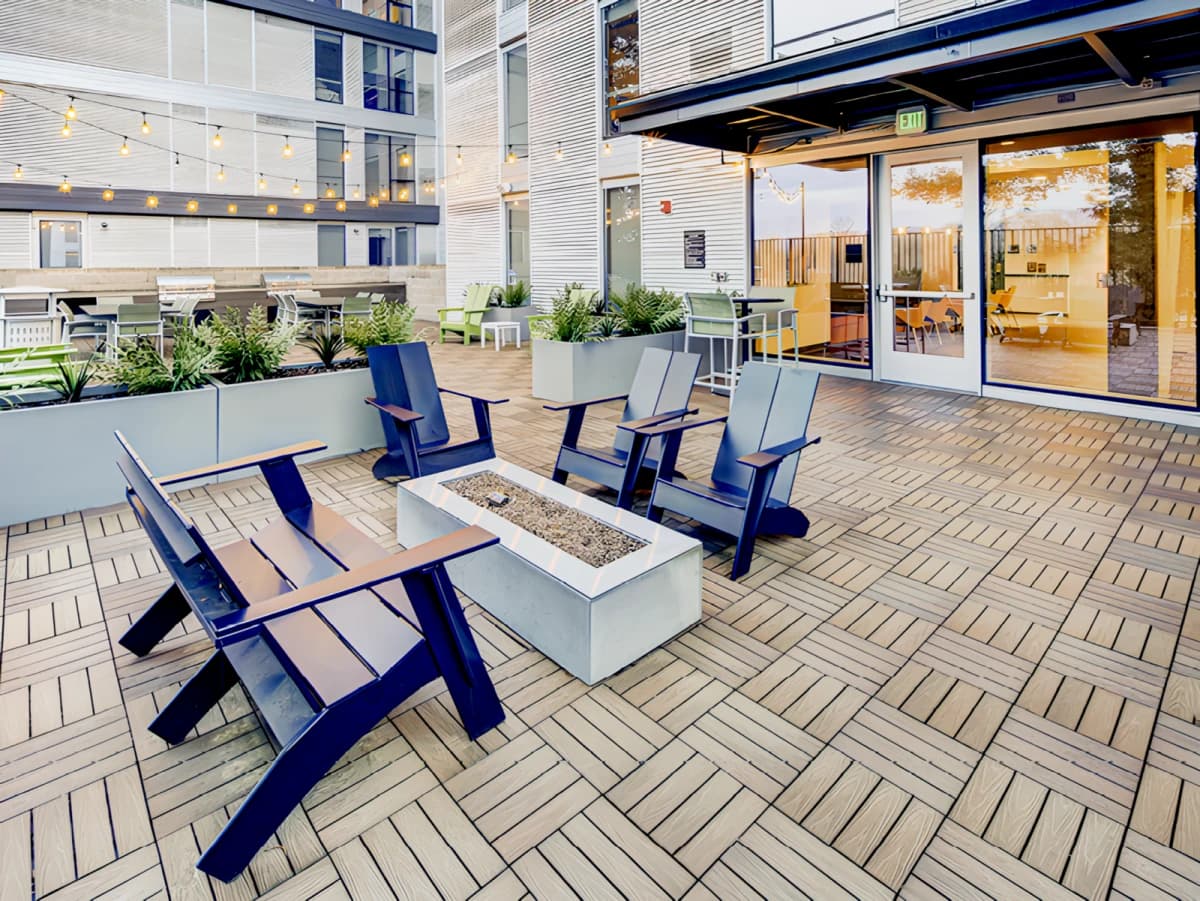 Outdoor Features