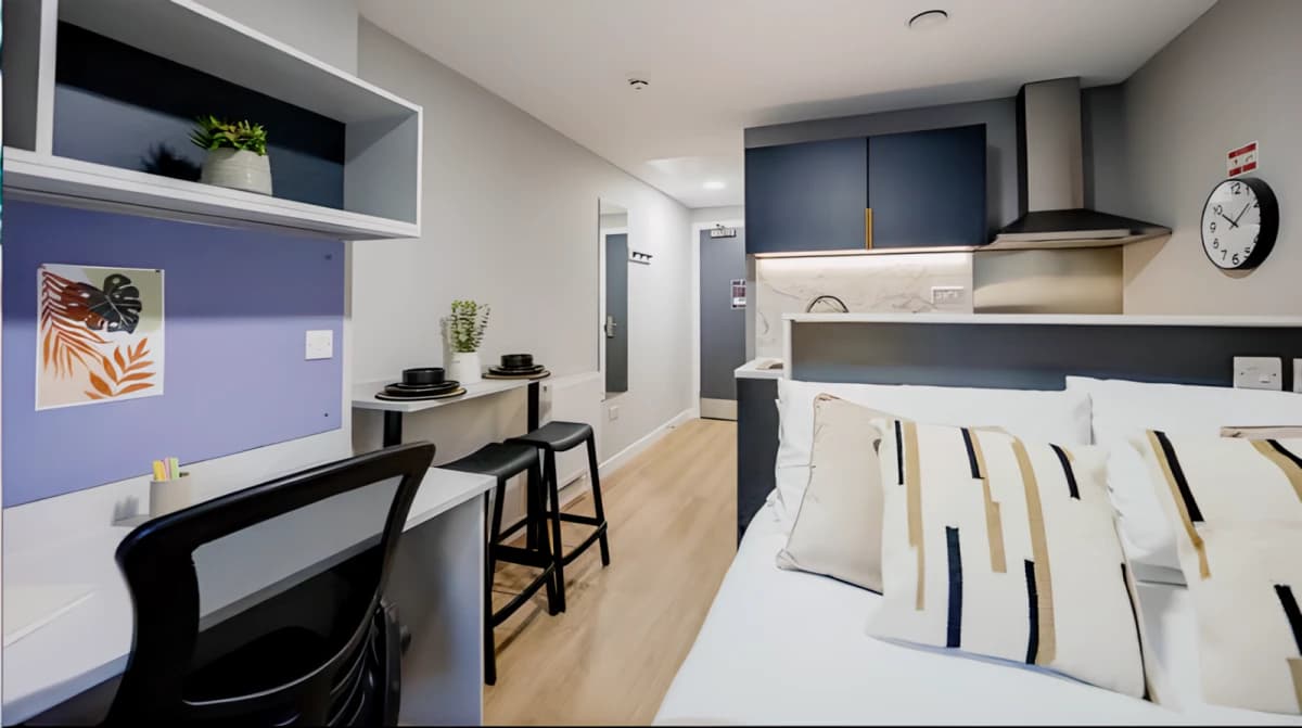 Clyde Court image