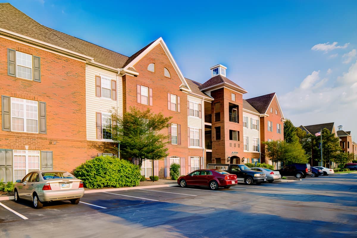 Olde Towne University Square image 3