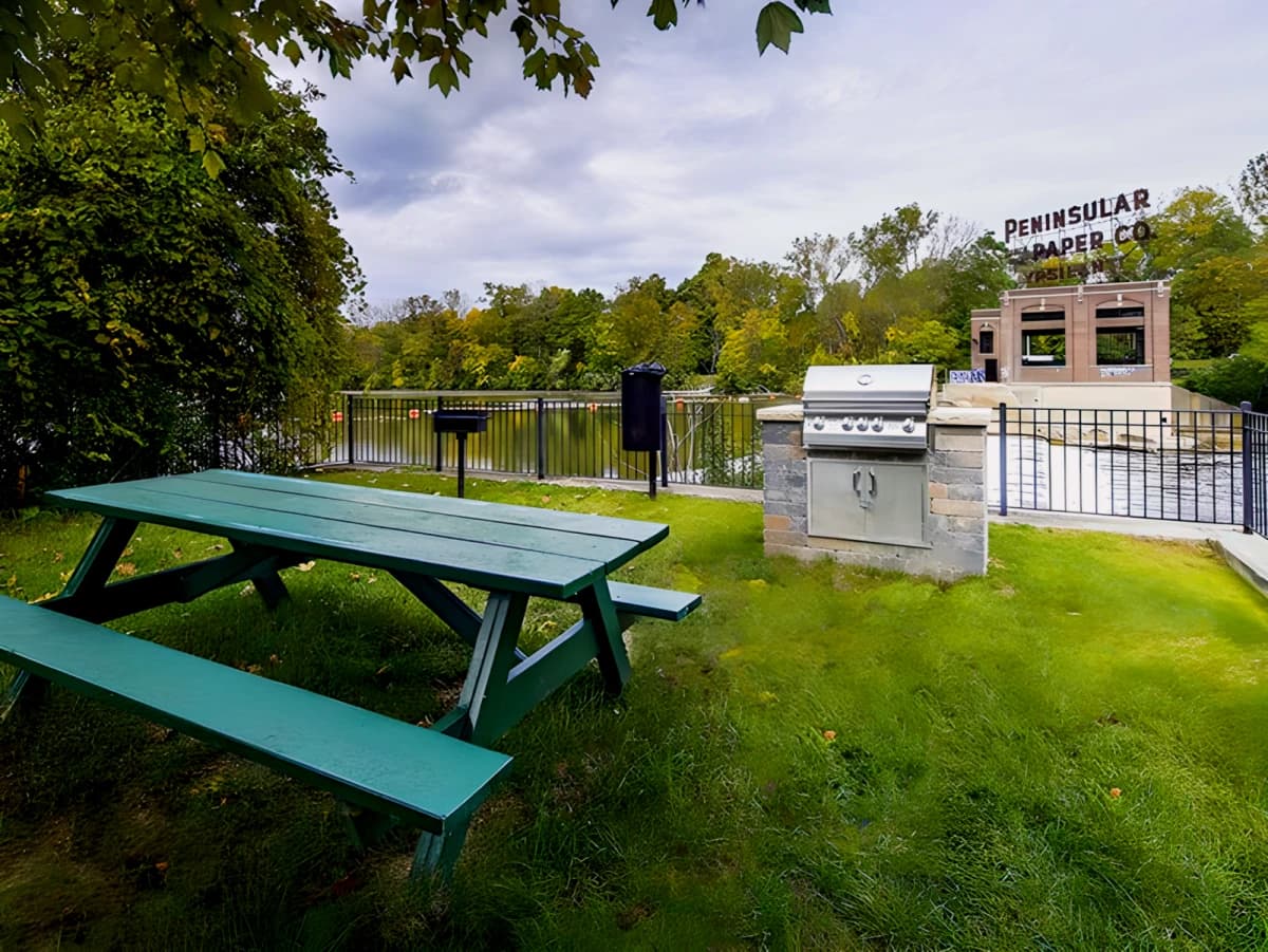 Peninsular Place image