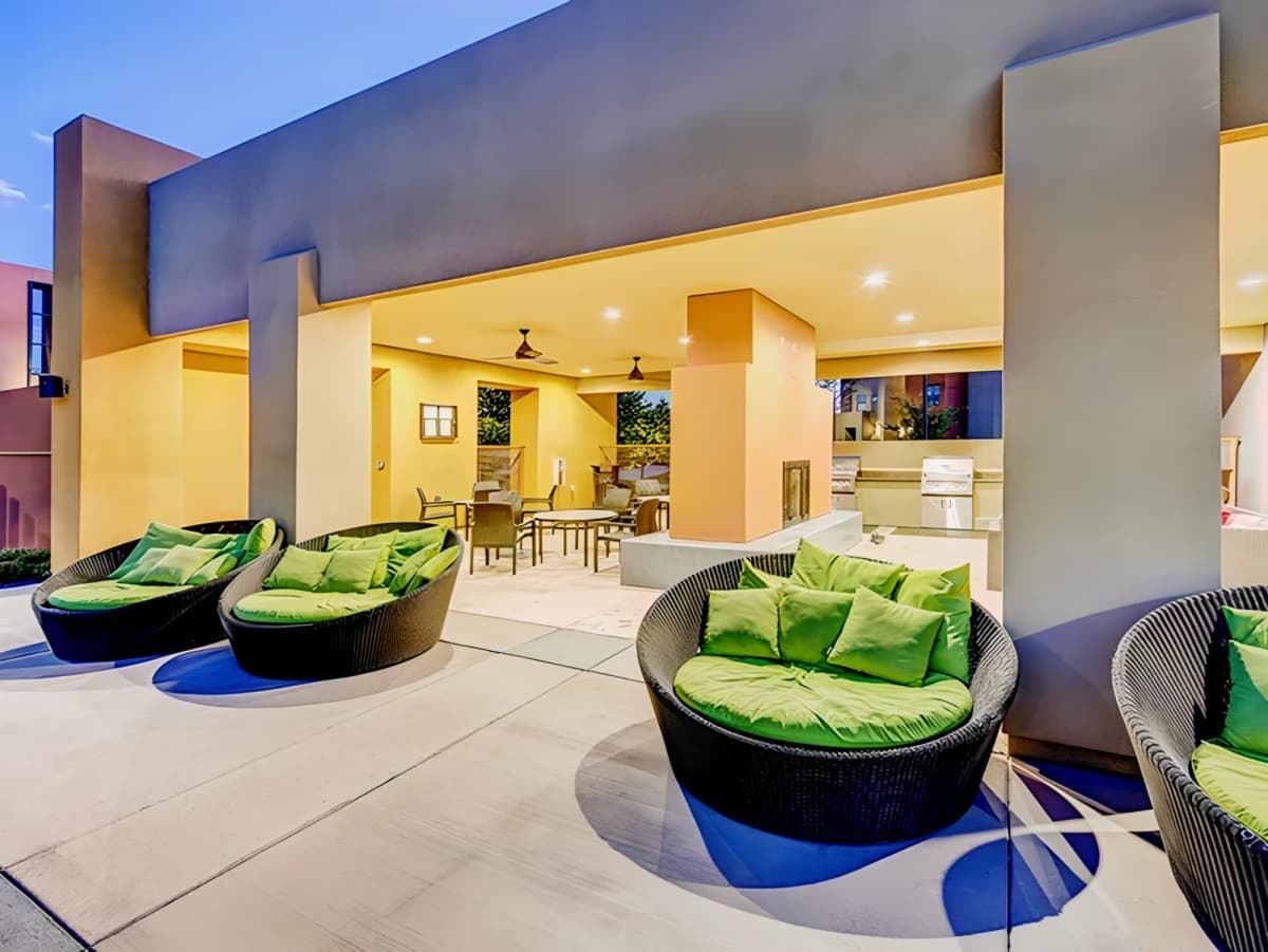 Outdoor Features