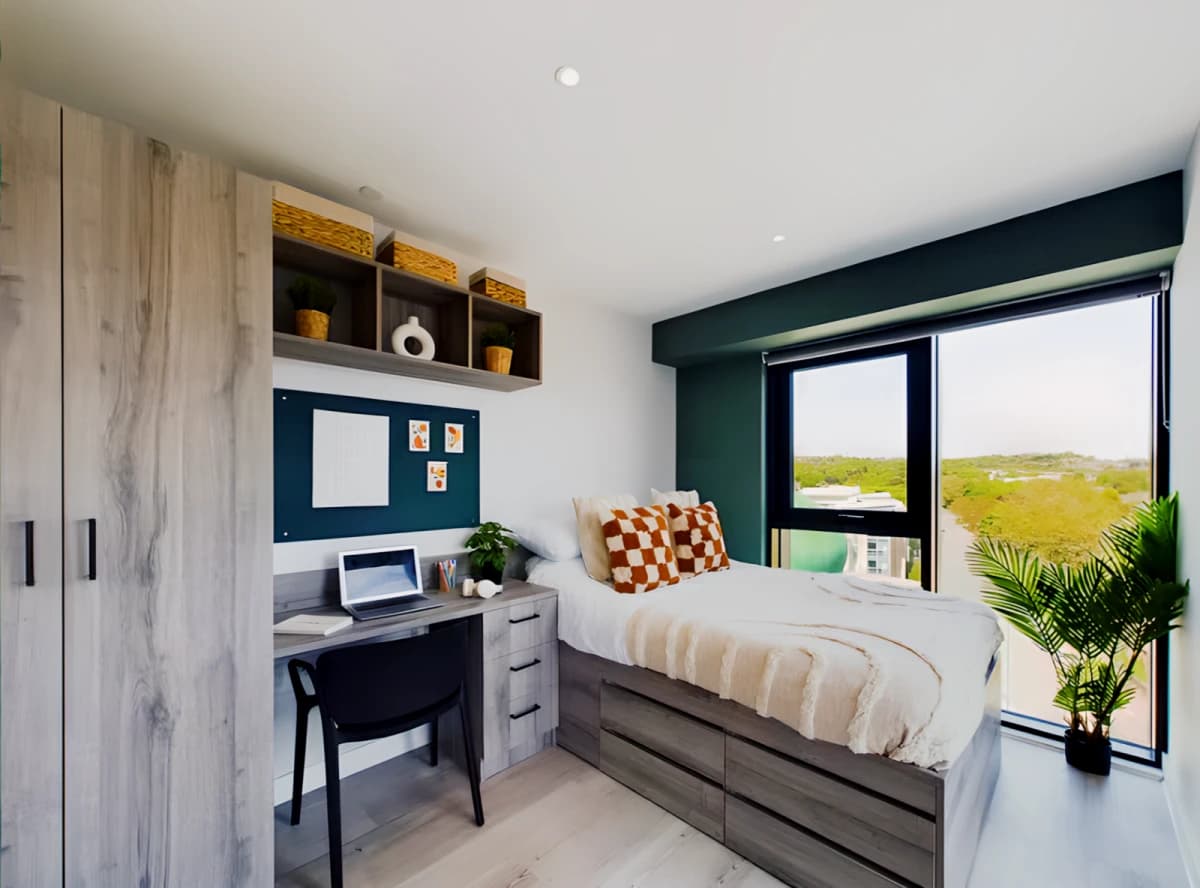 Crown Place image