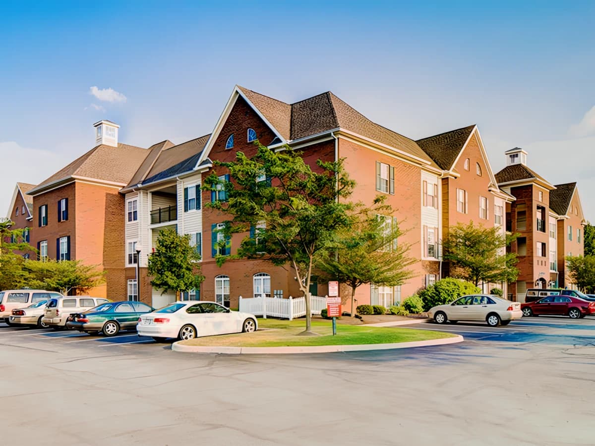 Olde Towne University Square image 2