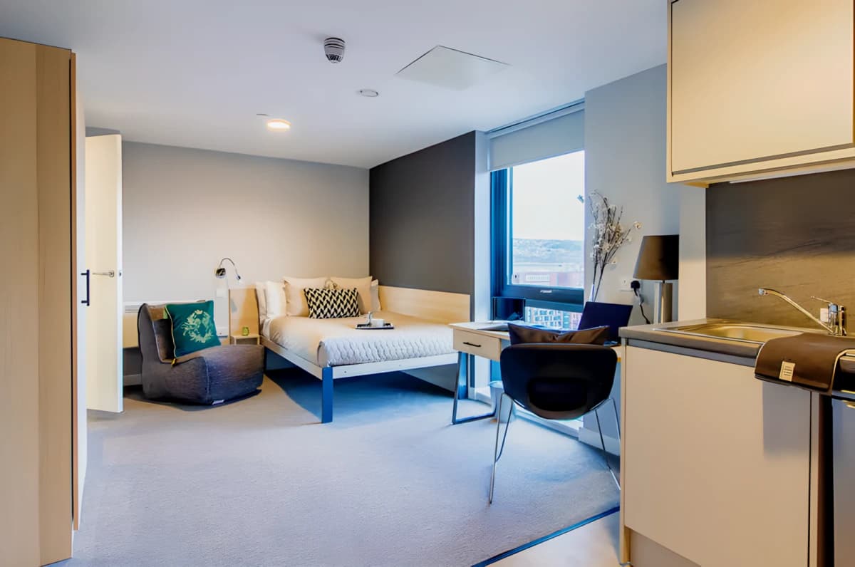 Straits Manor image