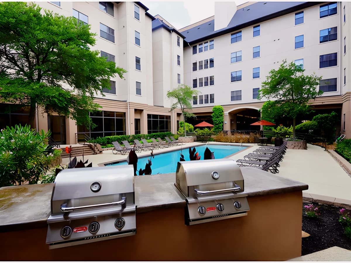 Outdoor Features