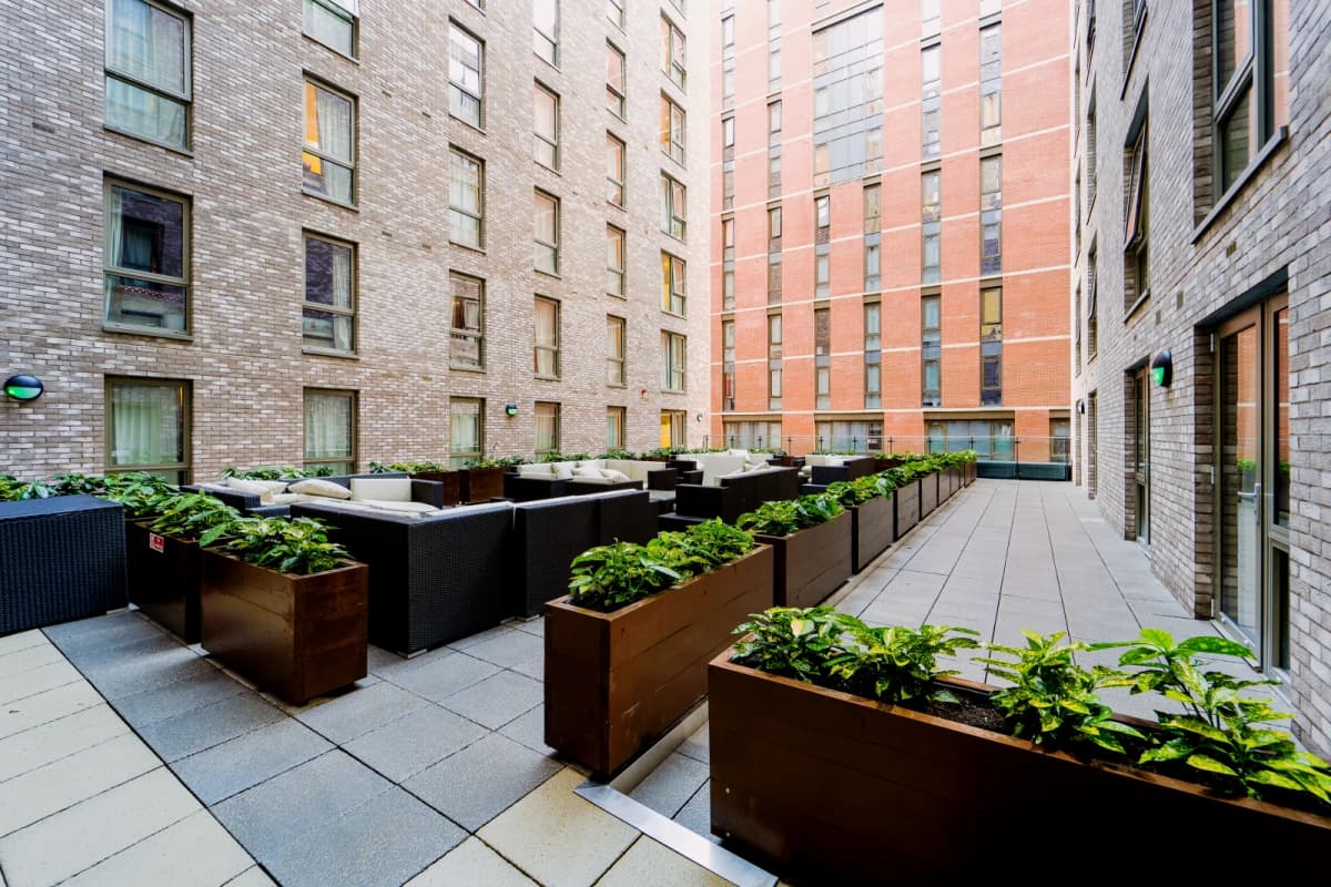 Outdoor Features