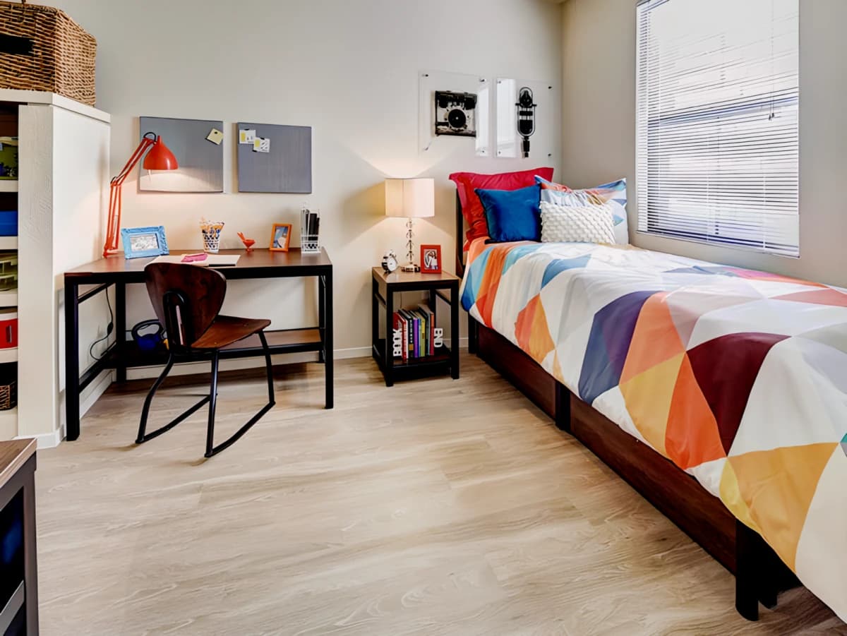1 Bed - 1 Bath