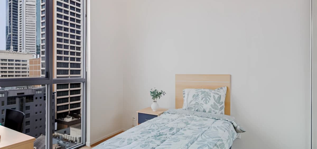 Student Living on Lonsdale image