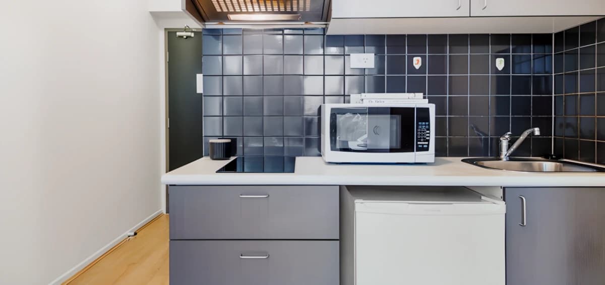 Student Living on Lonsdale image