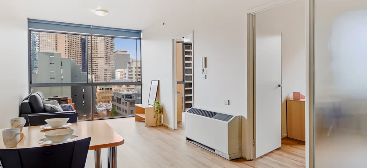 Student Living on Lonsdale image