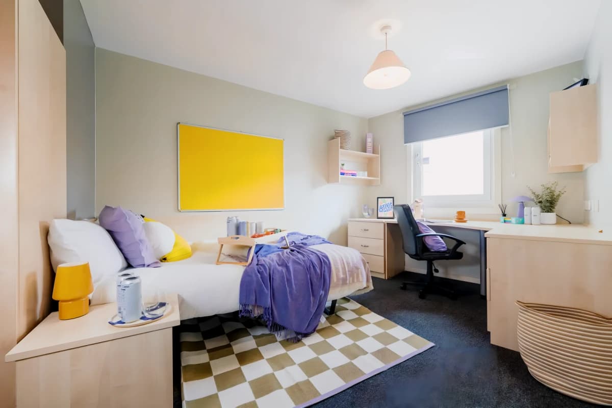 Canvas The Heights image