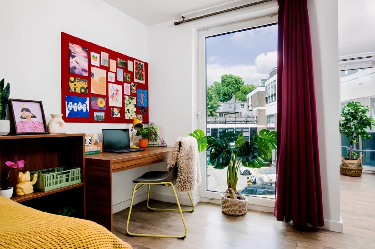 Student Living Heights image