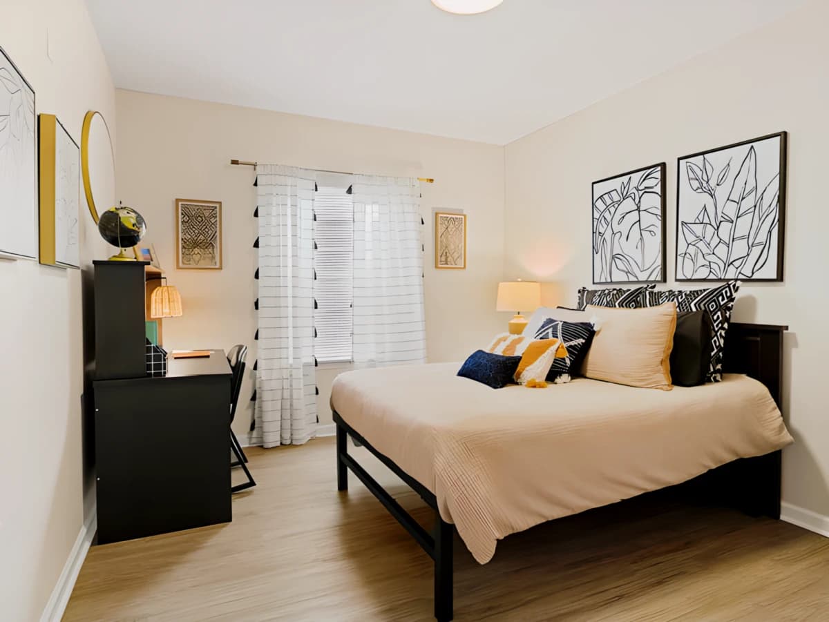 4 Bed - 2 Bath Townhome