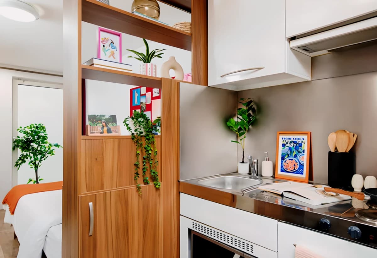 Student Living Heights image