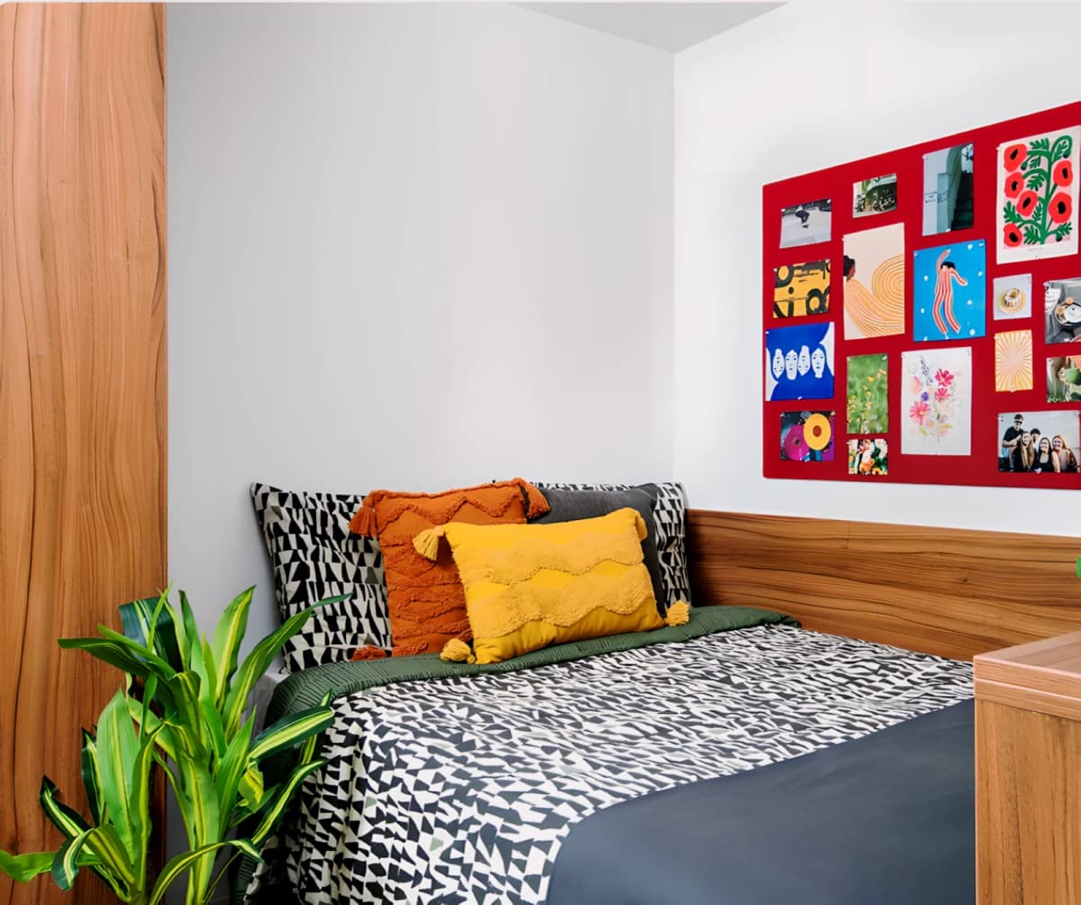 Student Living Heights image